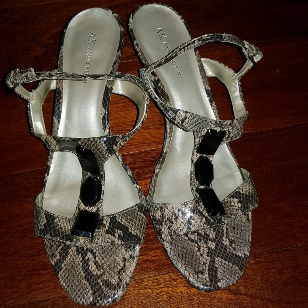 Cute party sandals